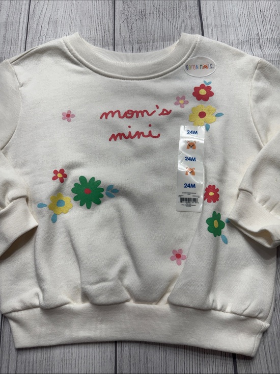 Garanimals Other - Garanimals Bsby Girls “Mom’s Mini” Cream Sweatshirt with Floral Print